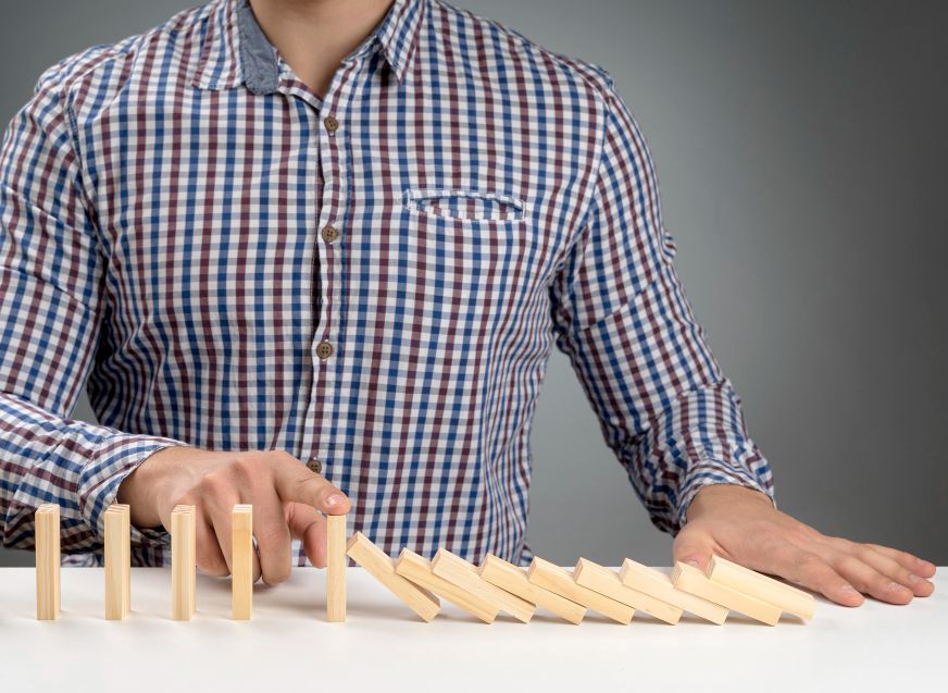 high-angle-domino-blocks-falling-off